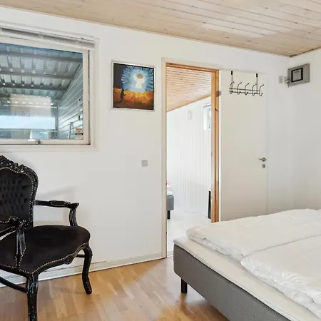 2 Bedroom In Holiday home *